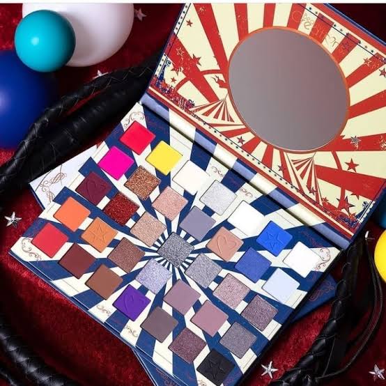 Ring Master Eyeshadow Palette By Beauty Creations